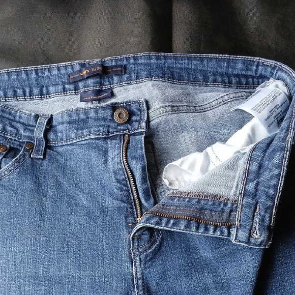 Levis Gently Worn Levi's Blue Denim Jeans Size 16M - Picture 6 of 6